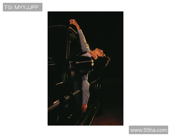 李静的滑板人生：从街头少年到极限运动的追梦者